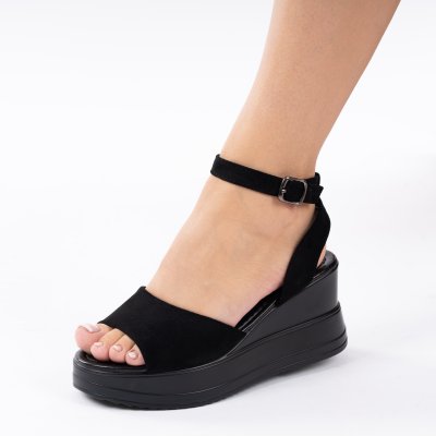Сандали с платформа Nodera Black