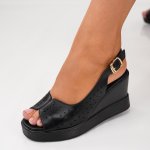 Сандали с платформа Anastacia Black